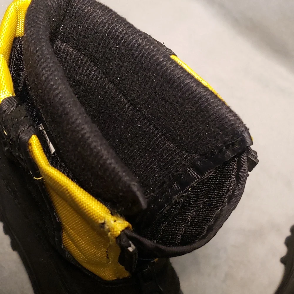 Waterproof Winter Snow Boots,black and yellow insulated Toddler snow boots.